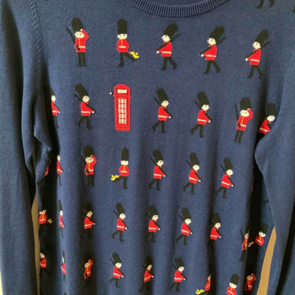 TALBOTS BRITISH ENGLISH THEMED NAVY RED SWEATER - Picture 2 of 8
